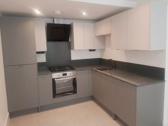 2 Bedroom Flat To Rent In Trinity Road, London, SW17