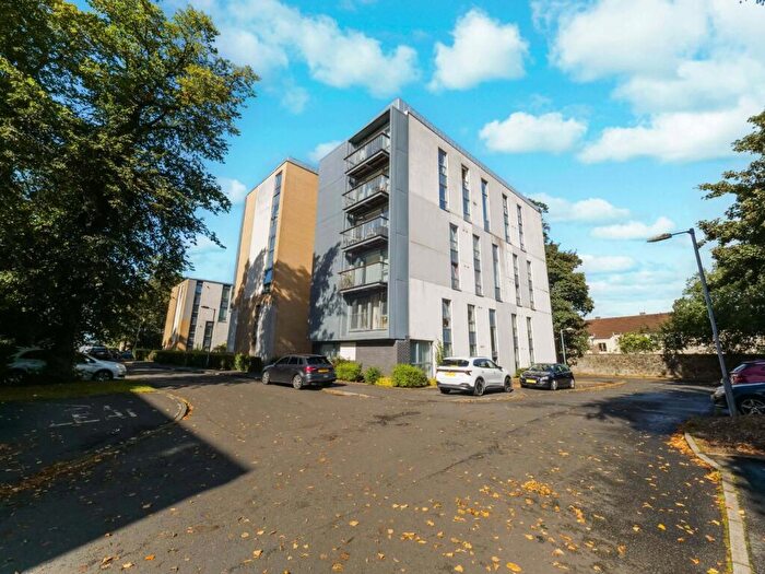 2 Bedroom Flat For Sale In Brabloch Park, Paisley, Renfrewshire, PA3