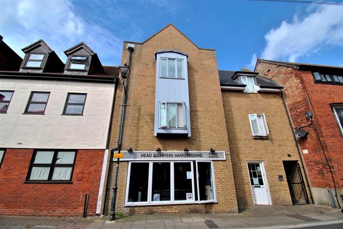 2 Bedroom Flat To Rent In Upper King Street, Royston, SG8