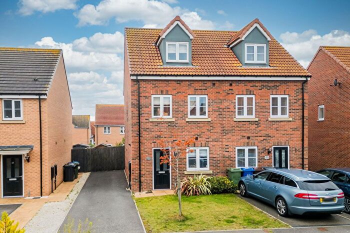 3 Bedroom Semi-Detached House For Sale In Peregrine Square, Brayton, Selby, YO8