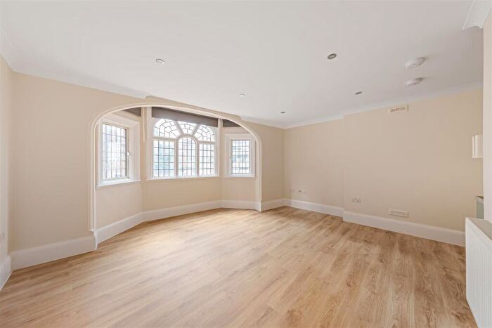 2 Bedroom Flat To Rent In George Street, Croydon, CR0