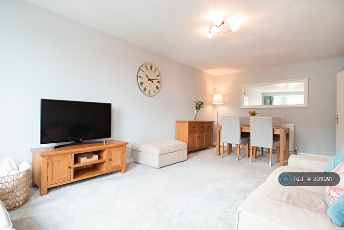 2 Bedroom Flat To Rent In West Bryson Road, Edinburgh, EH11