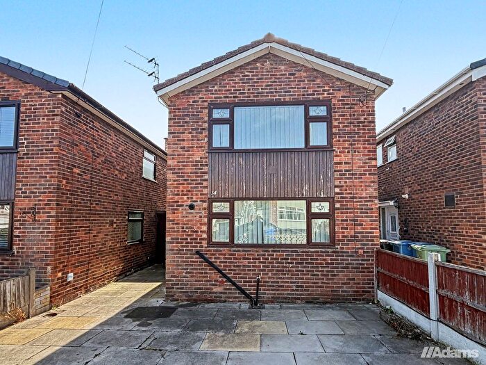 3 Bedroom Detached House For Sale In Belmont Road, Widnes, WA8