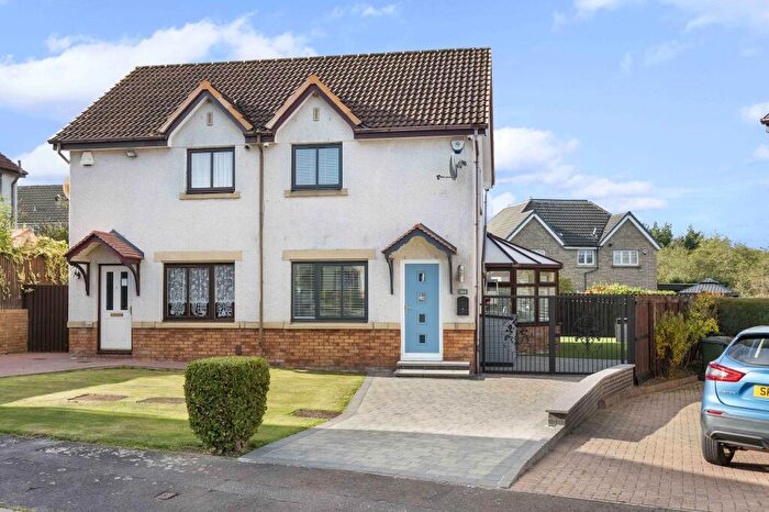 2 Bedroom Semi Detached House For Sale In The Murrays, Edinburgh, EH17