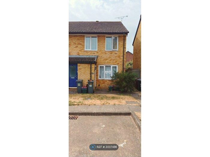 1 Bedroom Flat To Rent In Harvester's Close, Isleworth, TW7