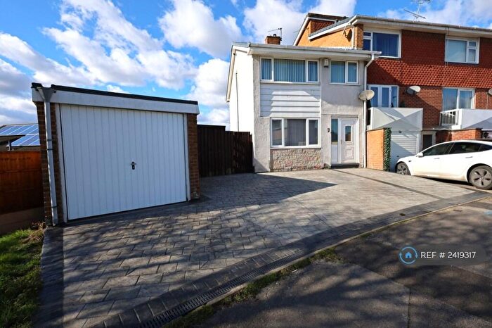 3 Bedroom End Of Terrace House To Rent In Honeywood Drive, Nottingham, NG3