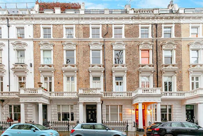 Studio To Rent In Linden Gardens, Notting Hill / Bayswater, W2