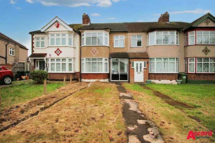 3 Bedroom Semi-Detached House To Rent In Rush Green Road, Romford, RM7