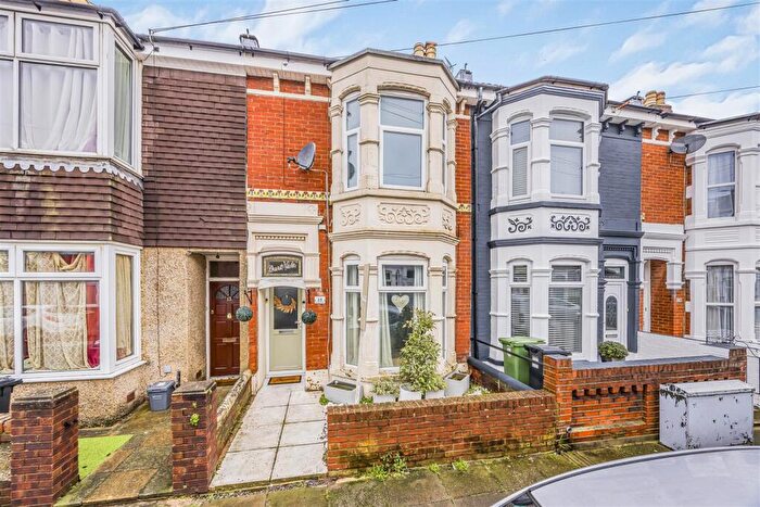 3 Bedroom Terraced House For Sale In Lyndhurst Road, Portsmouth, PO2