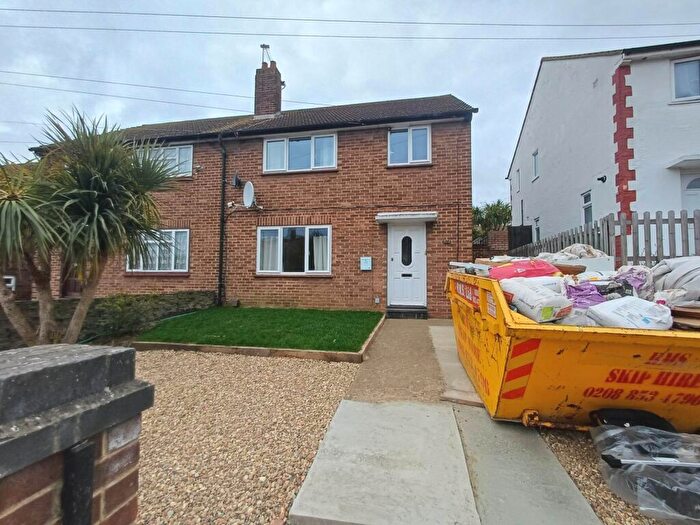 4 Bedroom House To Rent In Normandy Way, Erith, DA8