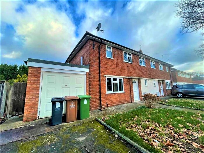 2 Bedroom Semi-Detached House To Rent In Lodge Road, Darlaston, Wednesbury, WS10