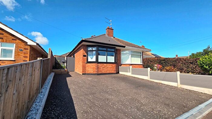 3 Bedroom Semi-Detached Bungalow For Sale In Long Lane, Bradwell, NR31