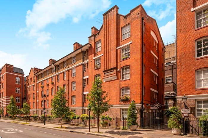 1 Bedroom Flat For Sale In Stirling Court, Tavistock Street, WC2E