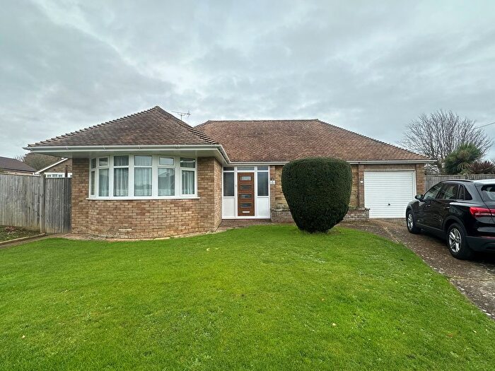 2 Bedroom Detached Bungalow For Sale In Findon Close, Bexhill-On-Sea, TN39