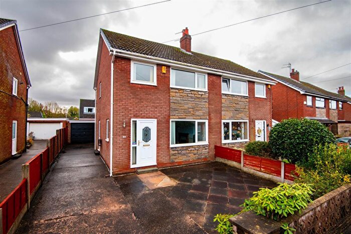 3 Bedroom Semi Detached House For Sale In Bristol Avenue, Farington, Leyland, PR25