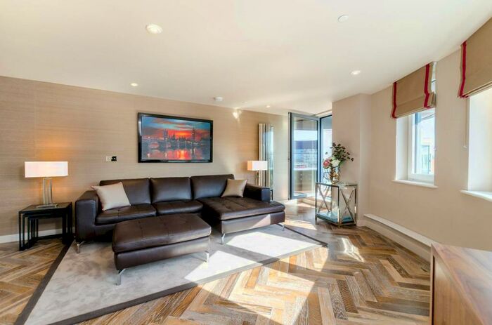 2 Bedroom Flat To Rent In City Road, Old Street, London, EC1V