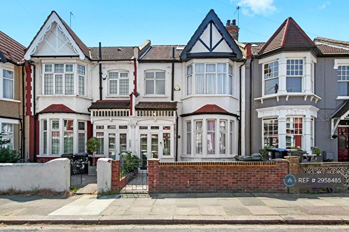 5 Bedroom Terraced House To Rent In Melbourne Avenue, London, N13