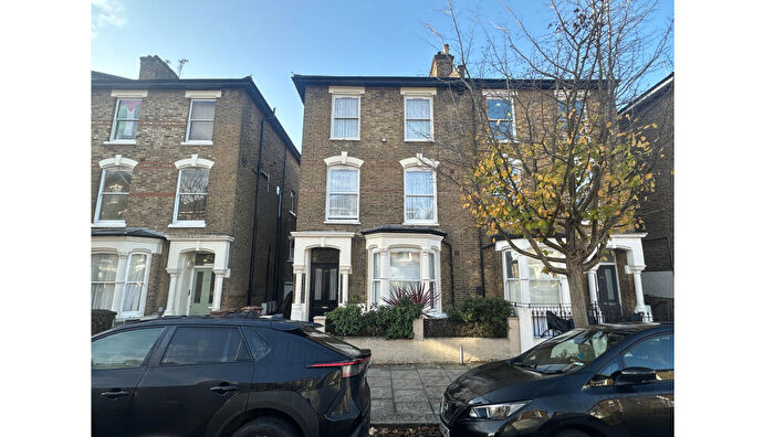 1 Bedroom Flat For Sale In Flat A, Wilberforce Road, Finsbury Park, London, N4
