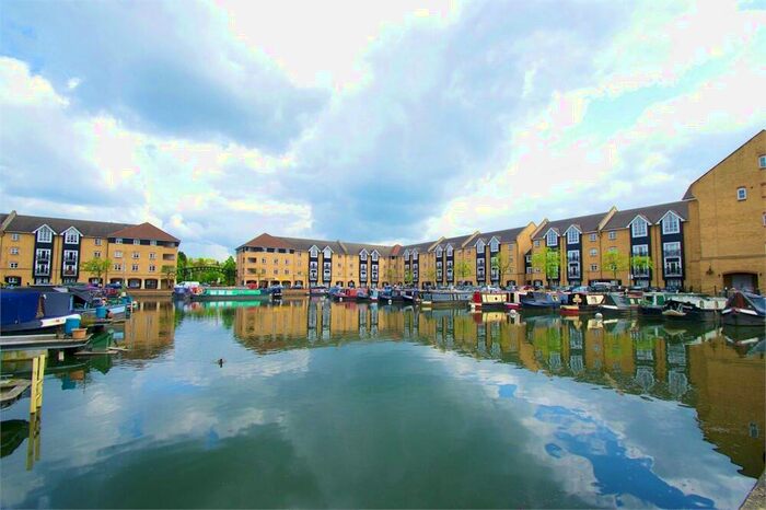 2 Bedroom Apartment To Rent In Stephenson Wharf, Apsley Lock, Hemel Hempstead, HP3