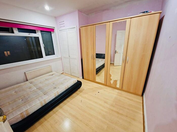 3 Bedroom Terraced House To Rent In Geneva Gardens, Romford, RM6