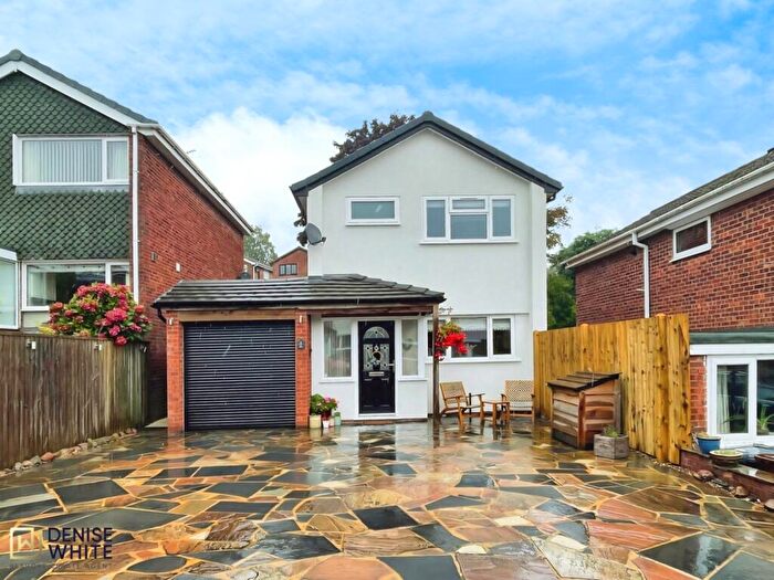 3 Bedroom Detached House For Sale In The Sleeve, Leek, Staffordshire, ST13