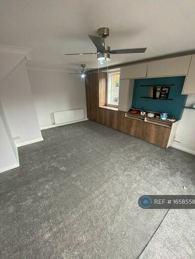 3 Bedroom Terraced House To Rent In Ascot Grove, Basildon, SS14