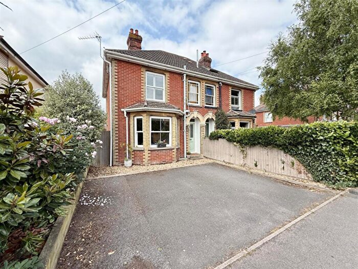 3 Bedroom House To Rent In Church Road, Warsash, Southampton, SO31