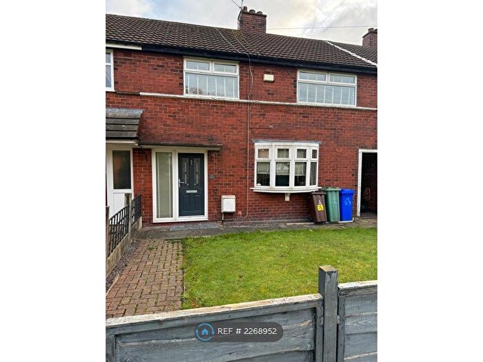 3 Bedroom Terraced House To Rent In Downshaw Road, Ashton-Under-Lyne, OL7