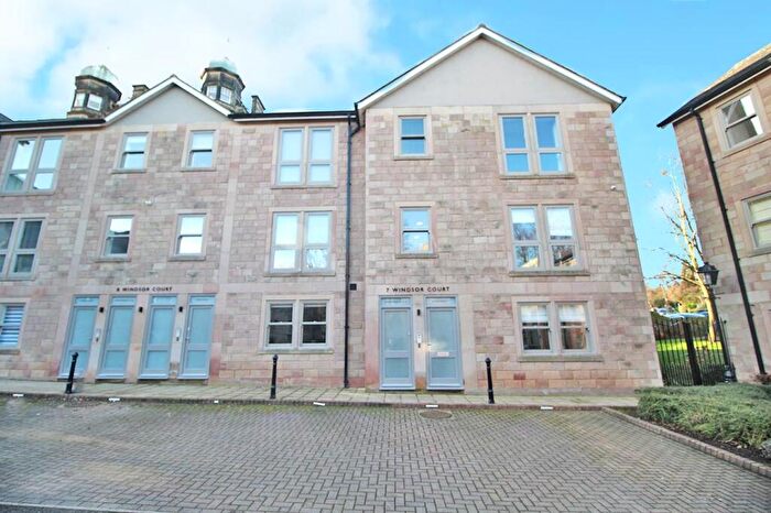 2 Bedroom Flat To Rent In Windsor Court, Clarence Drive, Harrogate, HG1