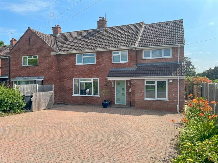 4 Bedroom Semi-Detached House For Sale In Malvern Road, Powick, Worcester, WR2