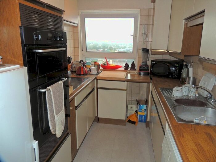 2 Bedroom Flat To Rent In Rosemount, Clarendon Road, Wallington, SM6