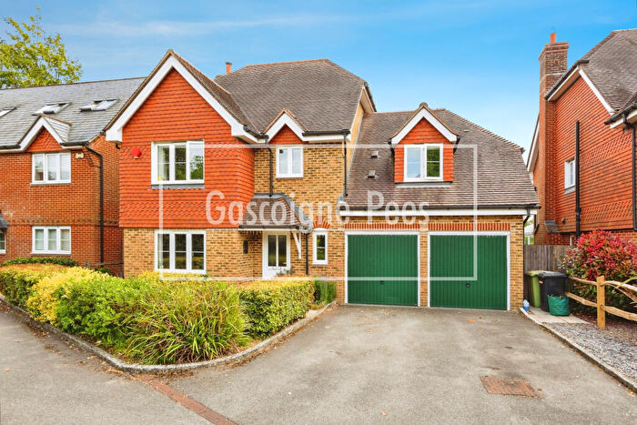 4 Bedroom Detached House To Rent In Four Marks, GU34