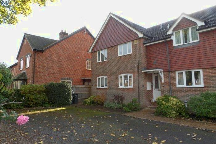 2 Bedroom Maisonette To Rent In Riverside Gardens, Romsey, SO51