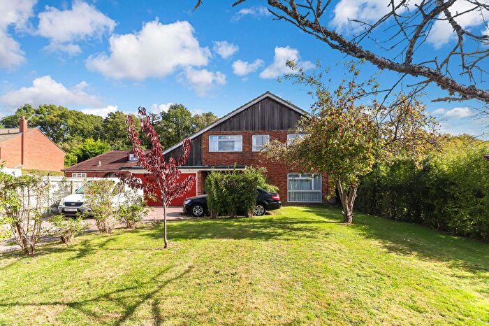 4 Bedroom Detached House For Sale In Hazlemere Road, Penn, Buckinghamshire, HP10