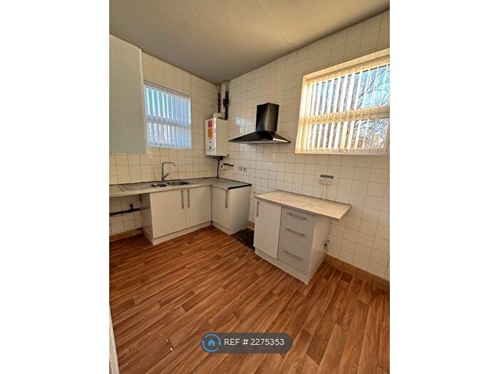 4 Bedroom Bungalow To Rent In Eastham Way, Little Hulton, Manchester, M38