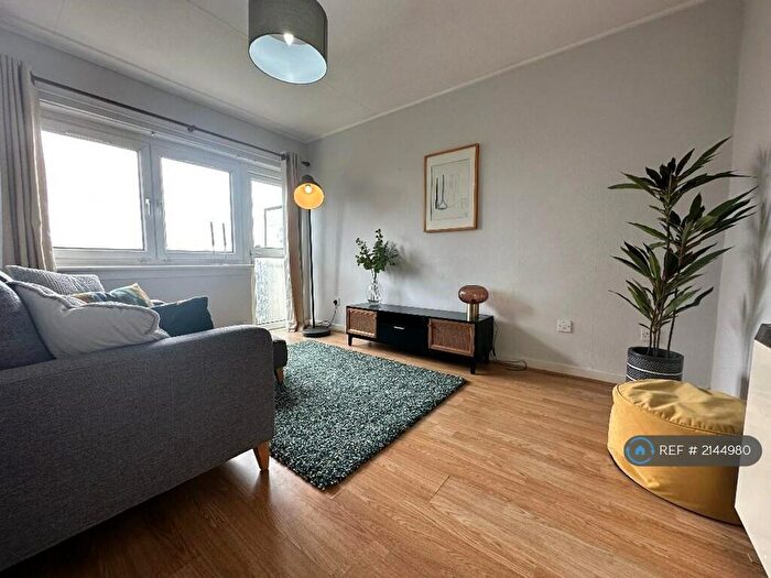 1 Bedroom Flat To Rent In Drygate, Glasgow, G4