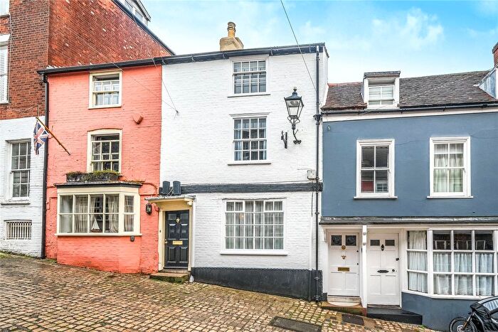 3 Bedroom Terraced House To Rent In Quay Hill, Lymington, SO41