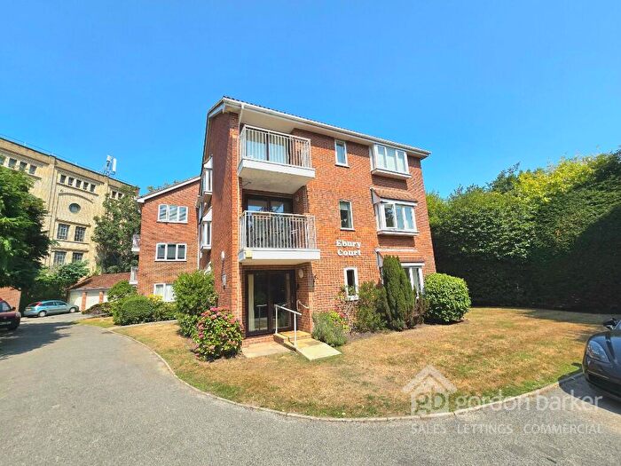 2 Bedroom Flat For Sale In Grosvenor Road, Bournemouth, Dorset, BH4