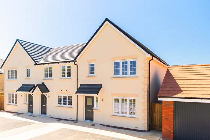 2 Bedroom Terraced House For Sale In Faringdon, Oxfordshire, SN7