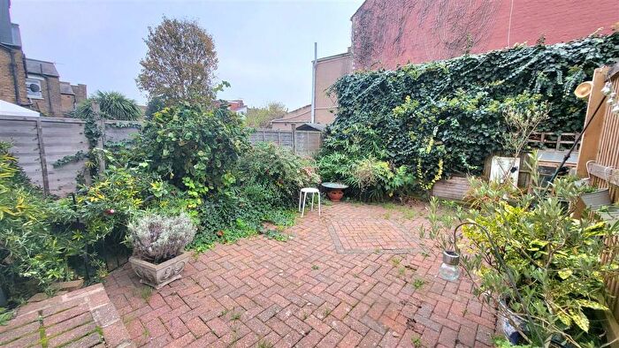 2 Bedroom Apartment To Rent In Seaford Road, Enfield, EN1