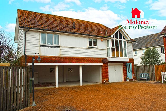 2 Bedroom Flat For Sale In Camber, Nr Rye, East Sussex, TN31