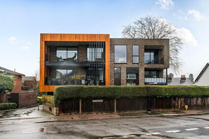 2 Bedroom Flat For Sale In College Road, Epsom, KT17