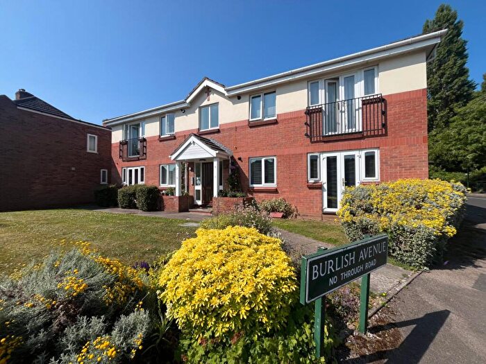 2 Bedroom Flat To Rent In Burlish Avenue, Solihull, West Midlands, B92