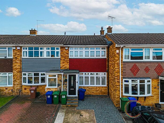 3 Bedroom Terraced House For Sale In Burton Close, Corringham, SS17