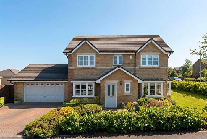 4 Bedroom Detached House For Sale In Boshaw View, Hade Edge, Holmfirth, HD9