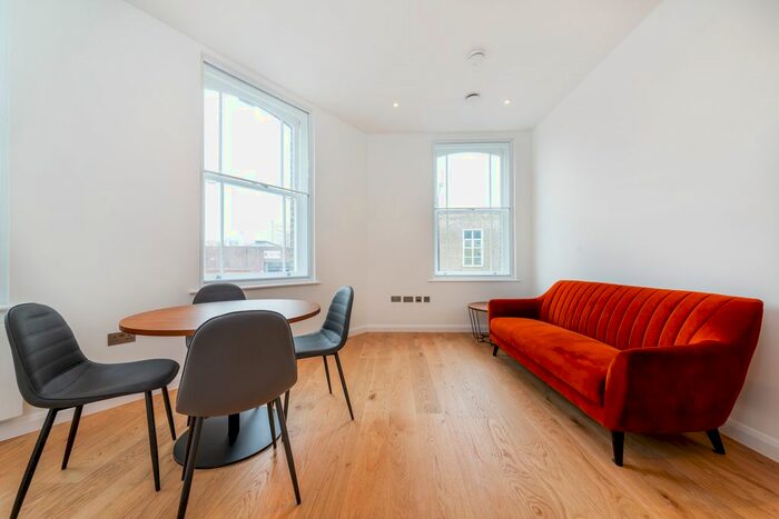 1 Bedroom Flat To Rent In Camberwell Station Road, Camberwell Green, SE5