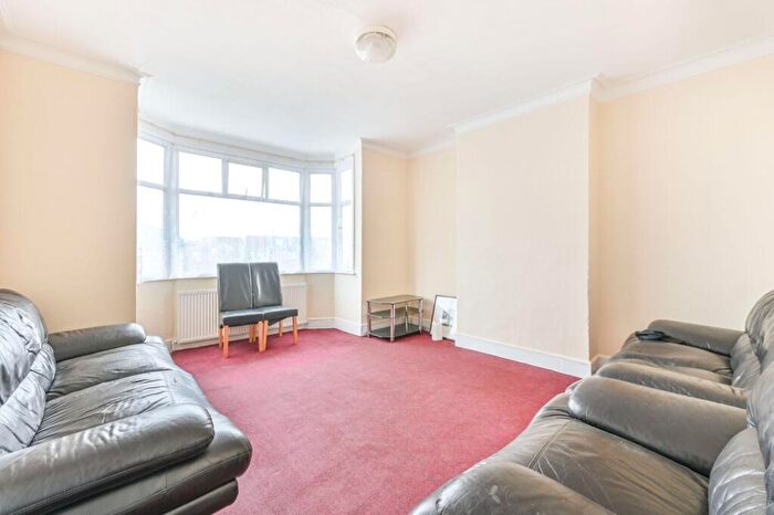 2 Bedroom Maisonette To Rent In Norton Road, Wembley, HA0