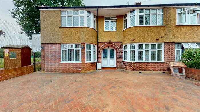8 Bedroom Semi-Detached House To Rent In Whitehall Road, Uxbridge, Middlesex, UB8