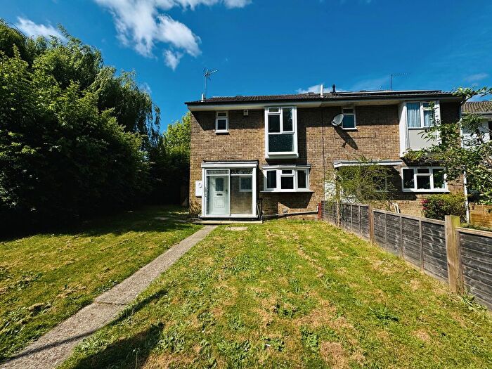 3 Bedroom End Of Terrace House For Sale In Hampden Close, Crawley, RH10