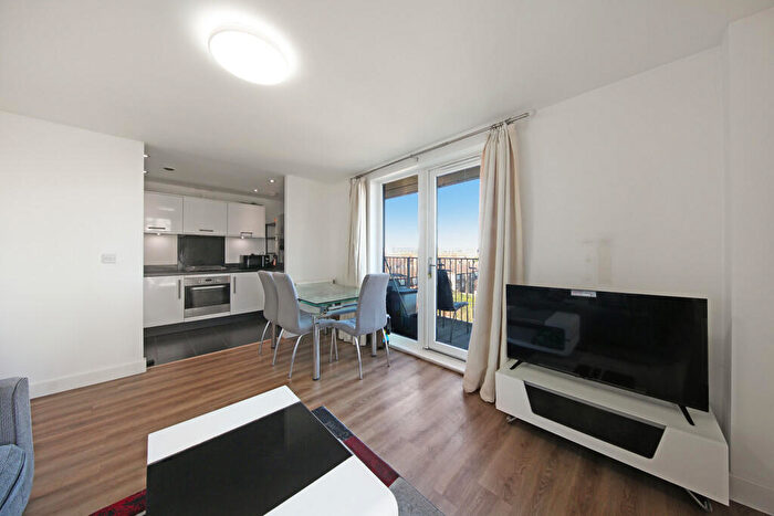 2 Bedroom Apartment To Rent In Charcot Road, London, NW9